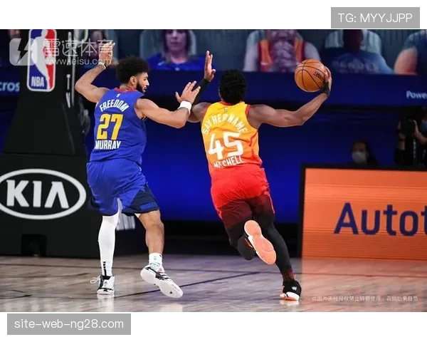 此役米切尔外线手感火热，半场贡献15分却未能阻止球队落后