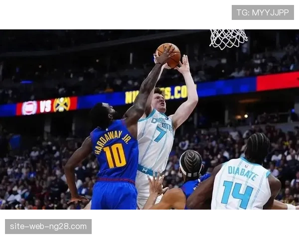 黄蜂团队进攻六连胜收官，四人场均得分上十八展现均衡火力