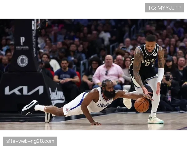 魔术快船关键篮板争夺 内线对抗决定比赛走向 魔术快船关键篮板争夺 内线对抗决定比赛走向